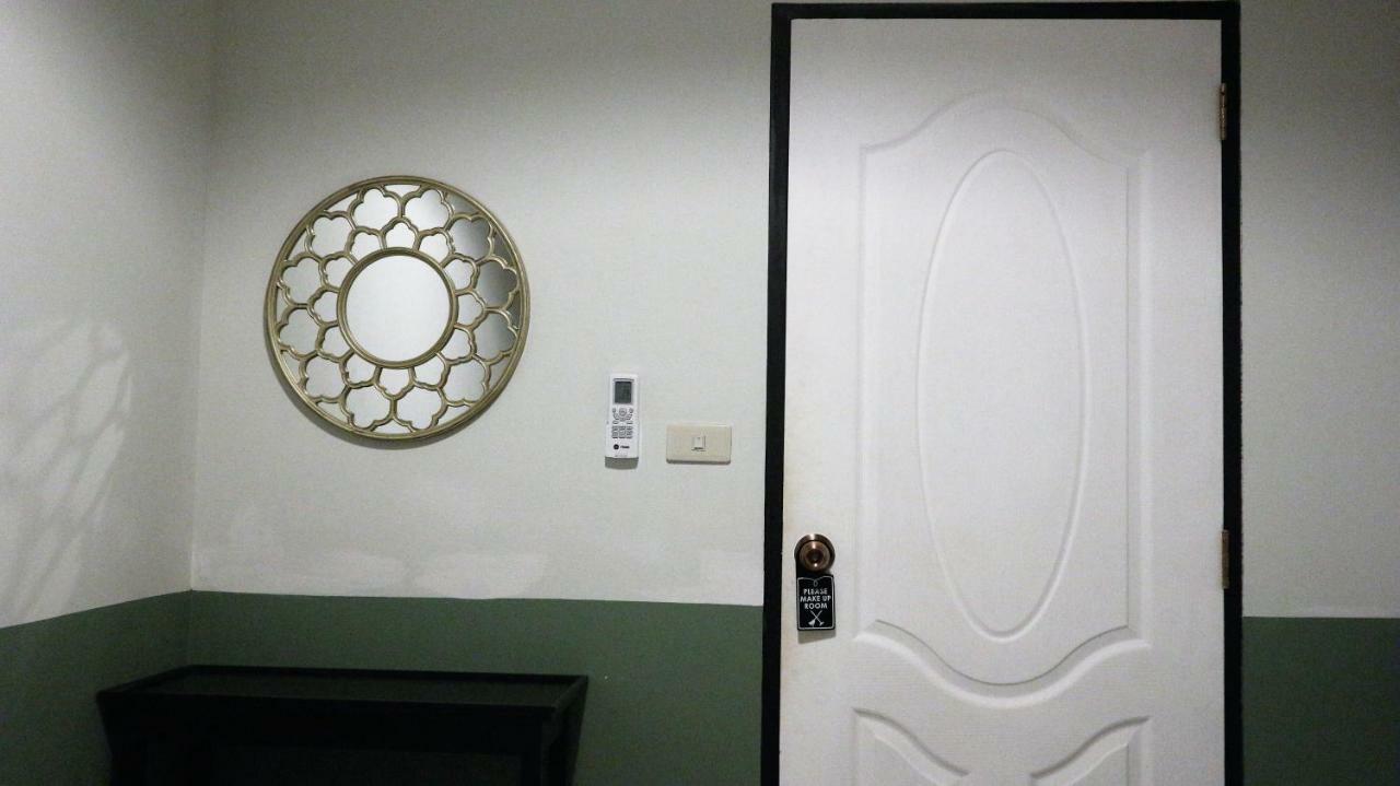 プーケット ザ ネイバーズホステル エクステリア 写真